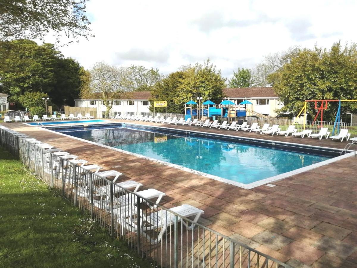 2 Bed Villa With Full Use Of Site Facilities New Quay Екстериор снимка