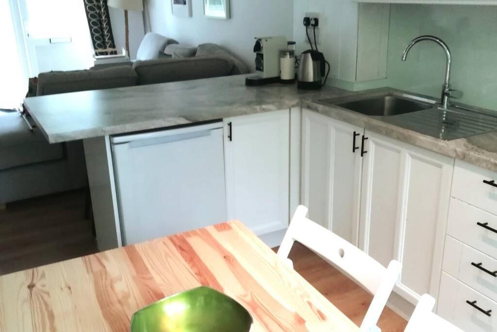 2 Bed Villa With Full Use Of Site Facilities New Quay Екстериор снимка